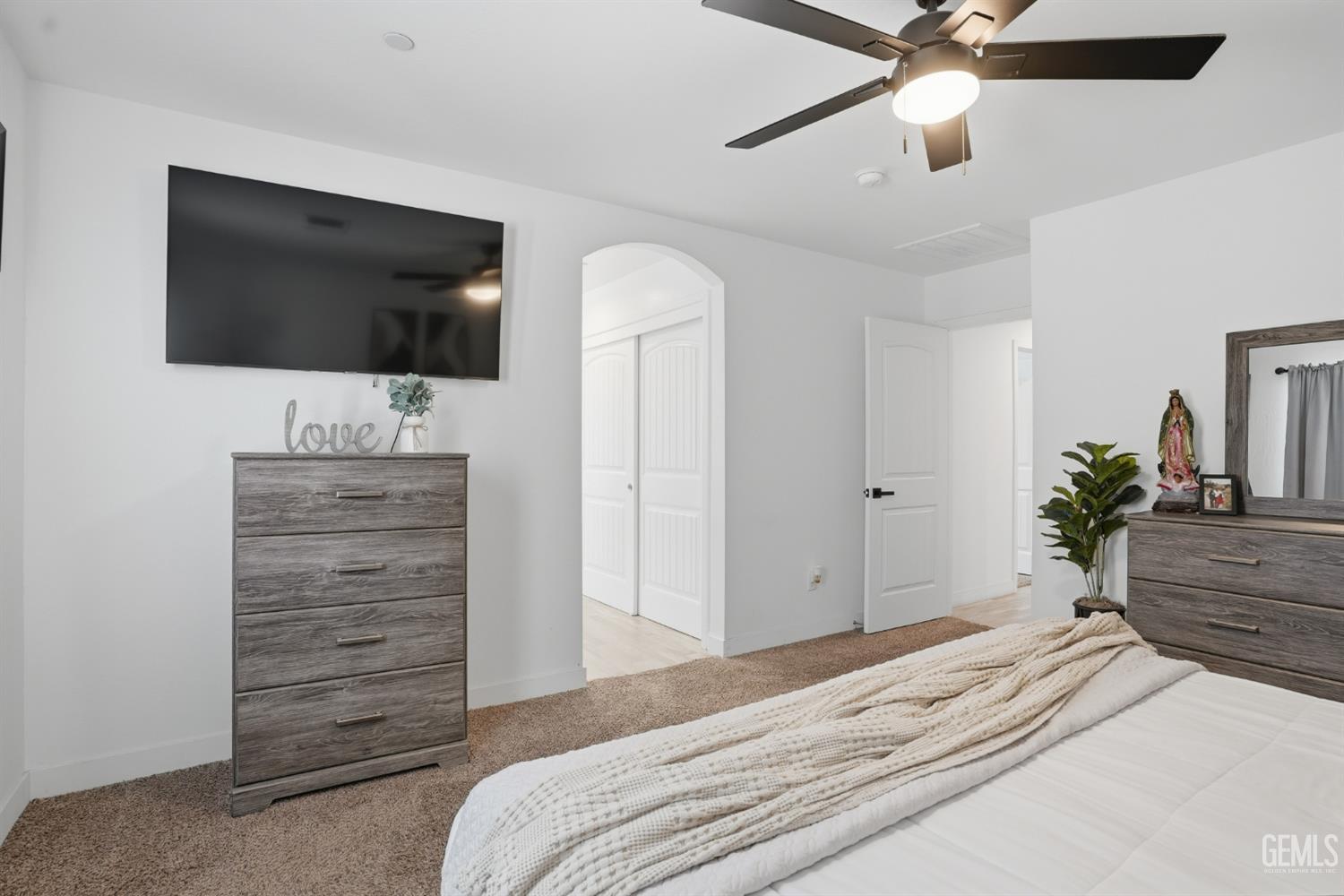 912 James Valley Court — photo 23