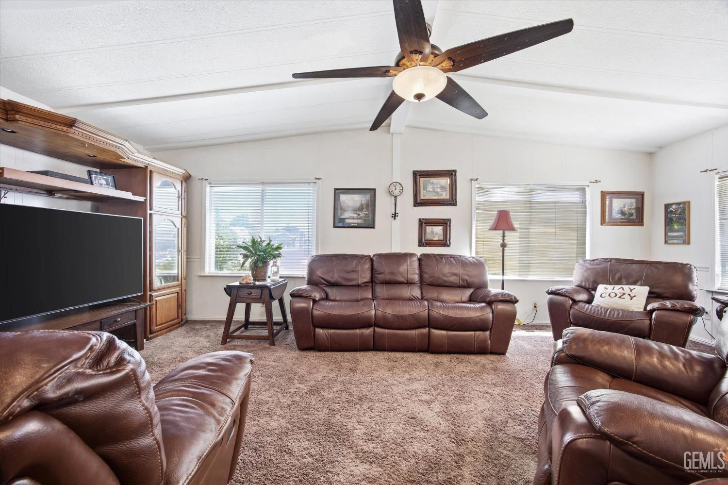 400 E Roberts Lane — photo 8