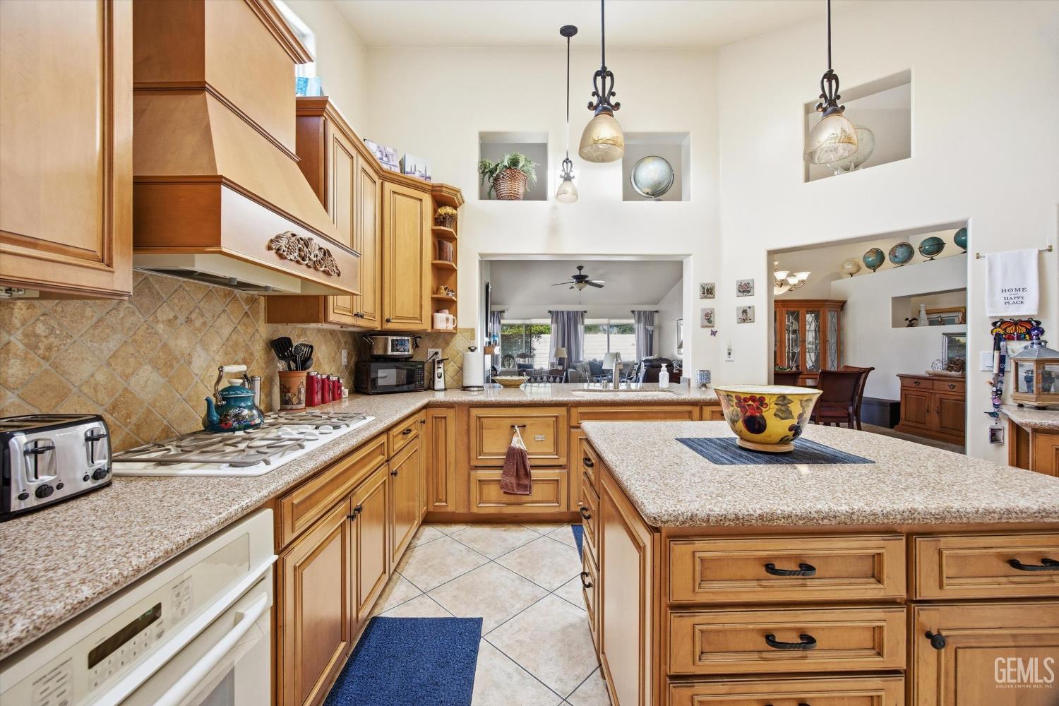3206 Province Rose Street — photo 15
