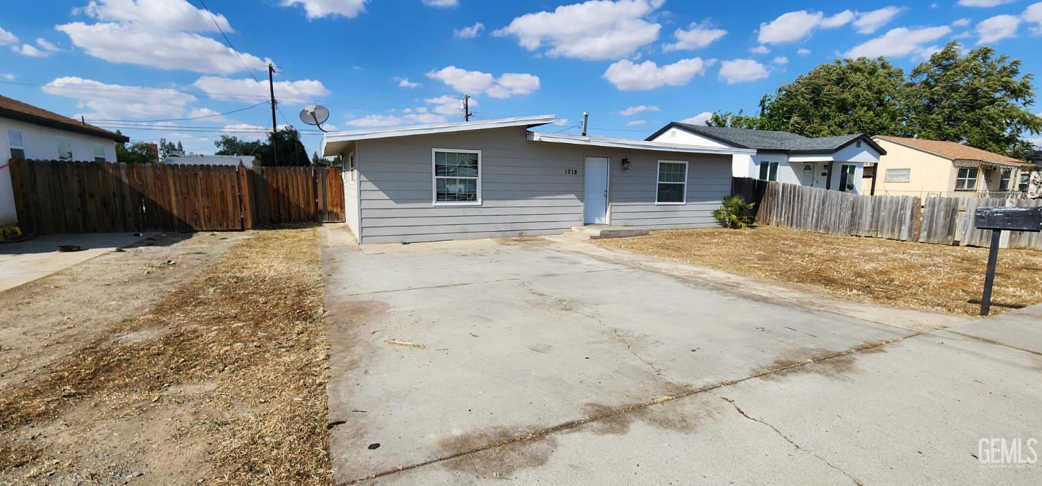 1218 Woodrow Avenue — photo 3