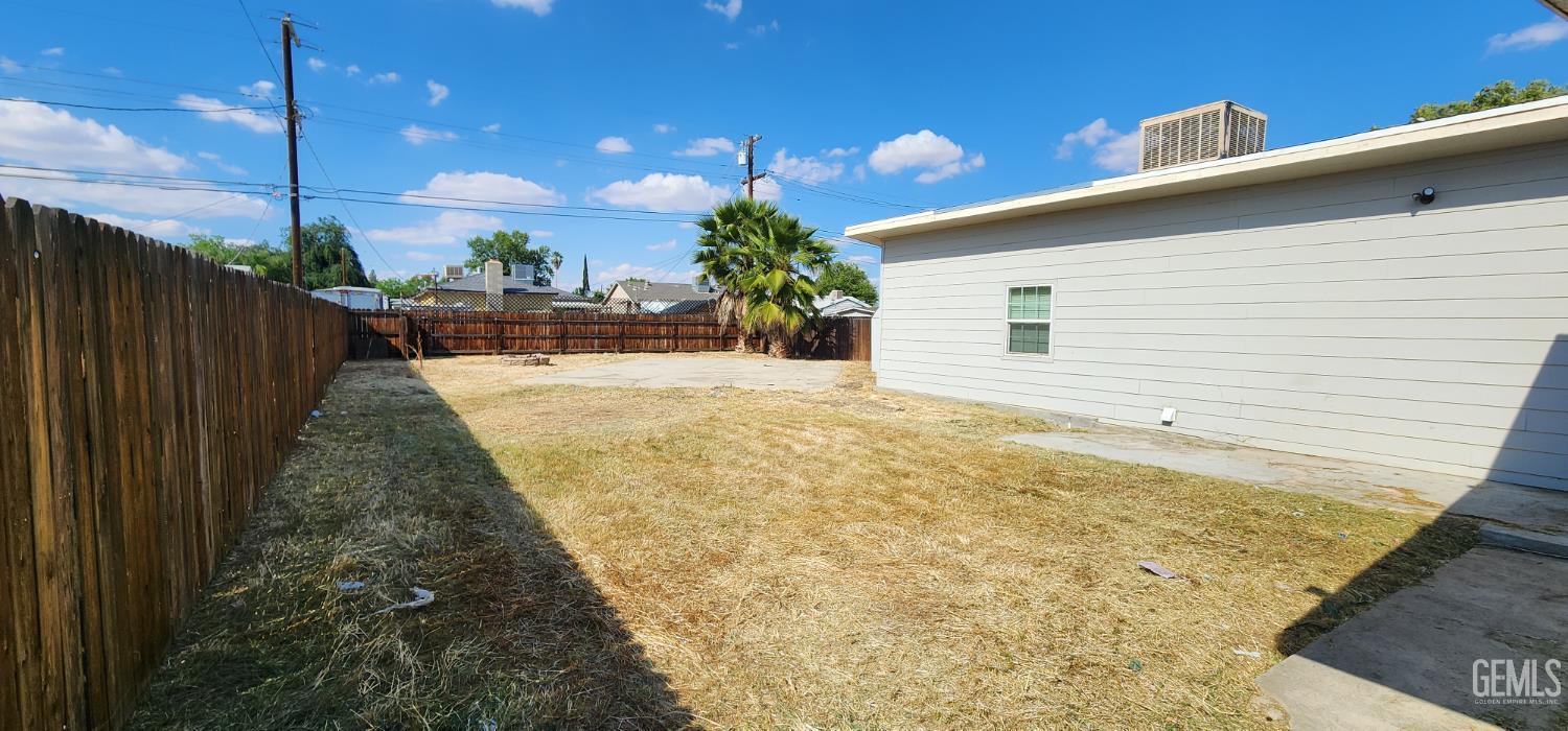 1218 Woodrow Avenue — photo 4