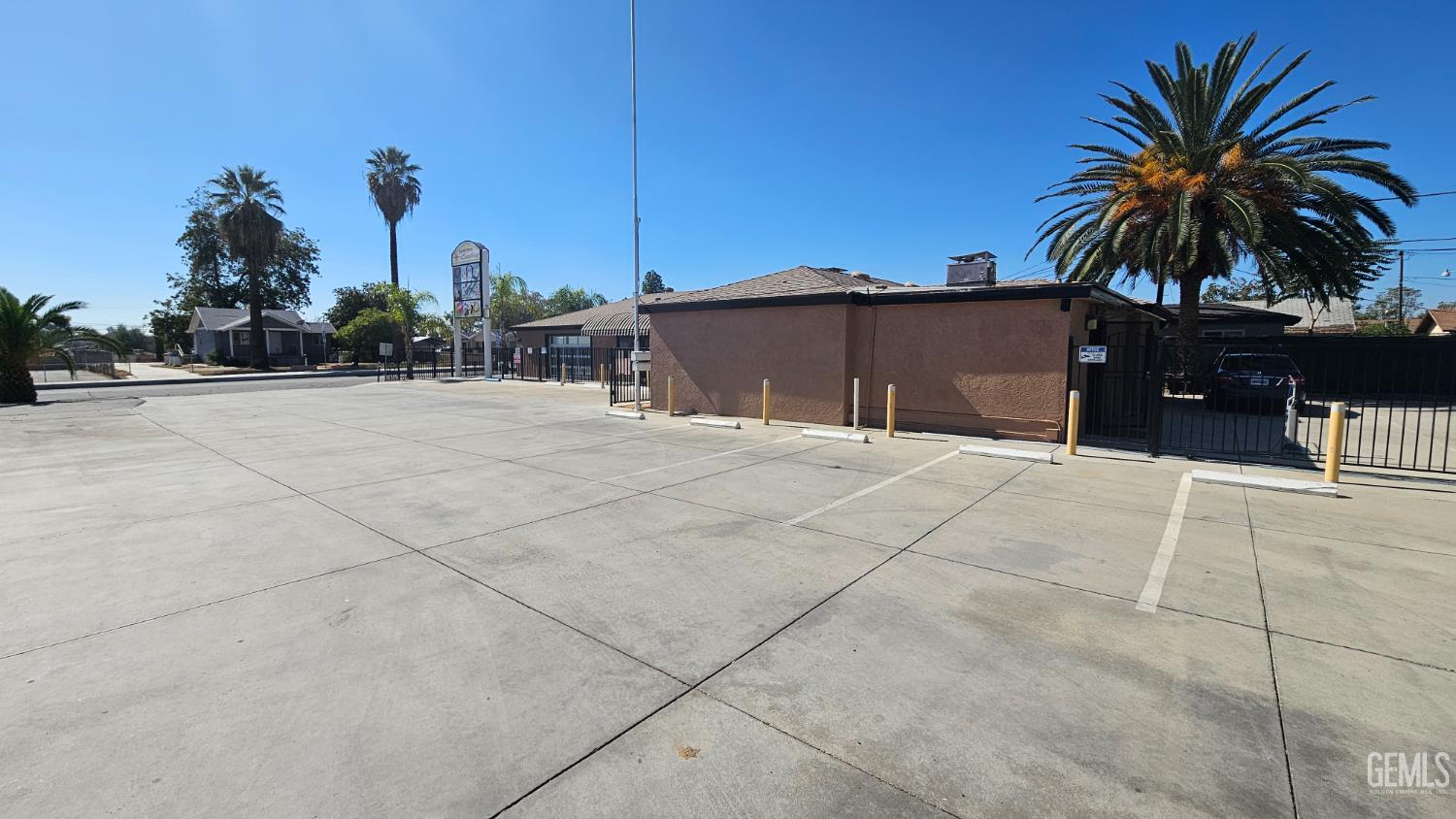306 Roberts Lane — photo 15
