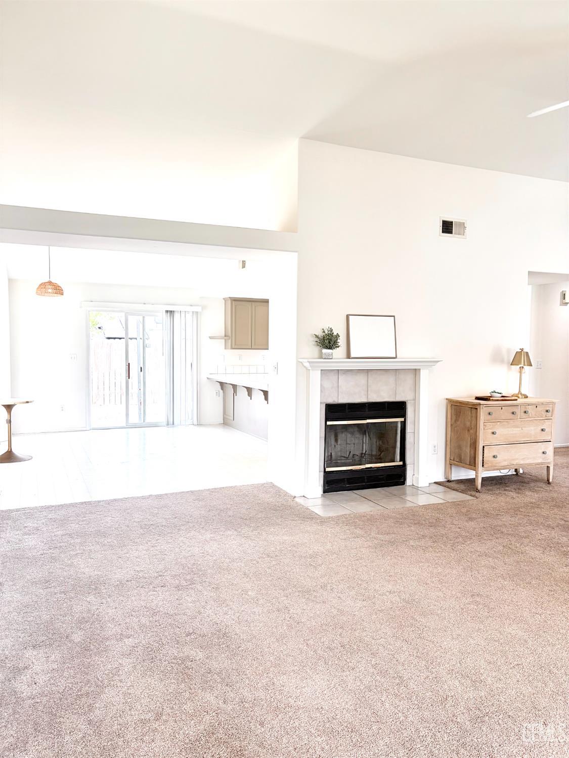 321 Holly Drive — photo 3