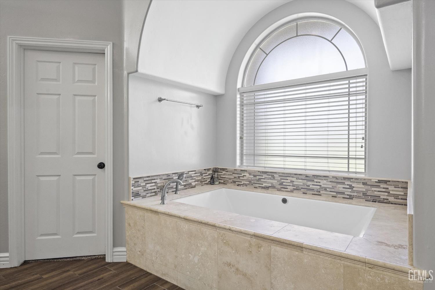 17141 Panadero Court — photo 36