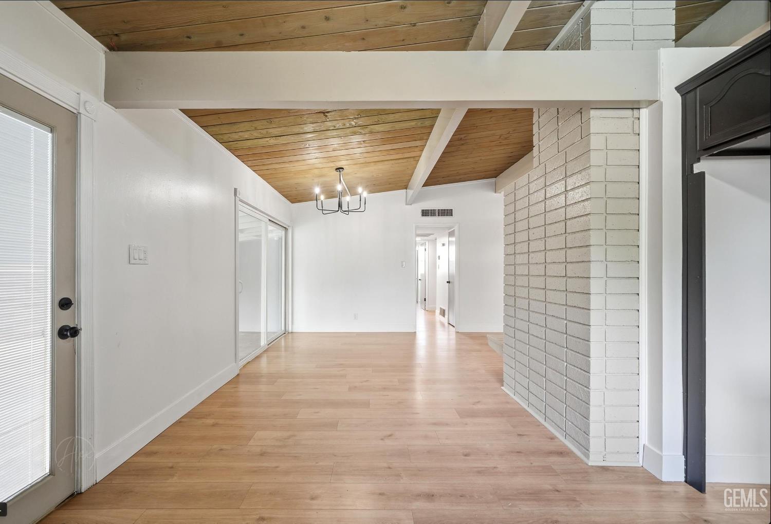 3025 Peerless Avenue — photo 6