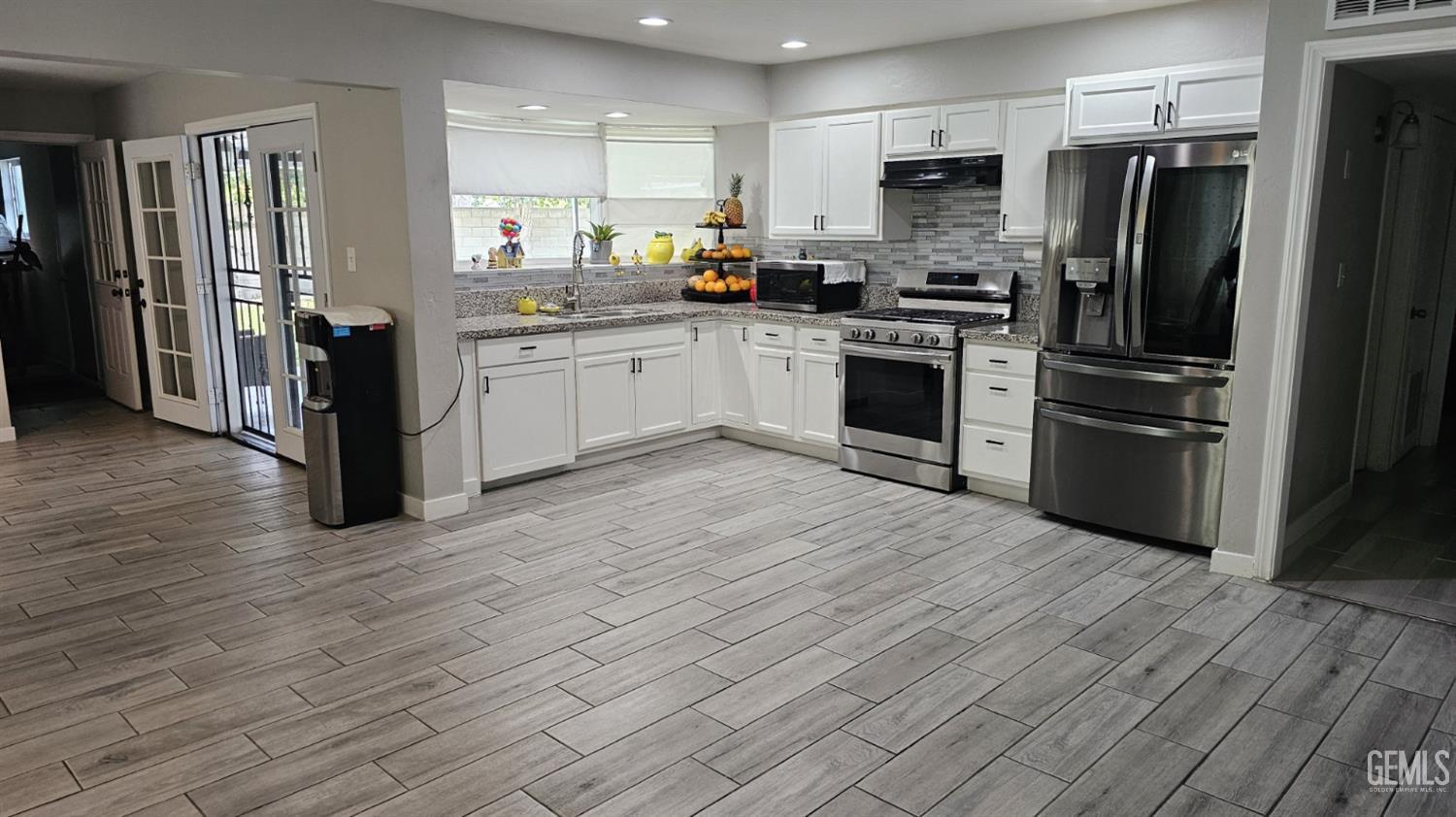 3205 Durwood st — photo 2