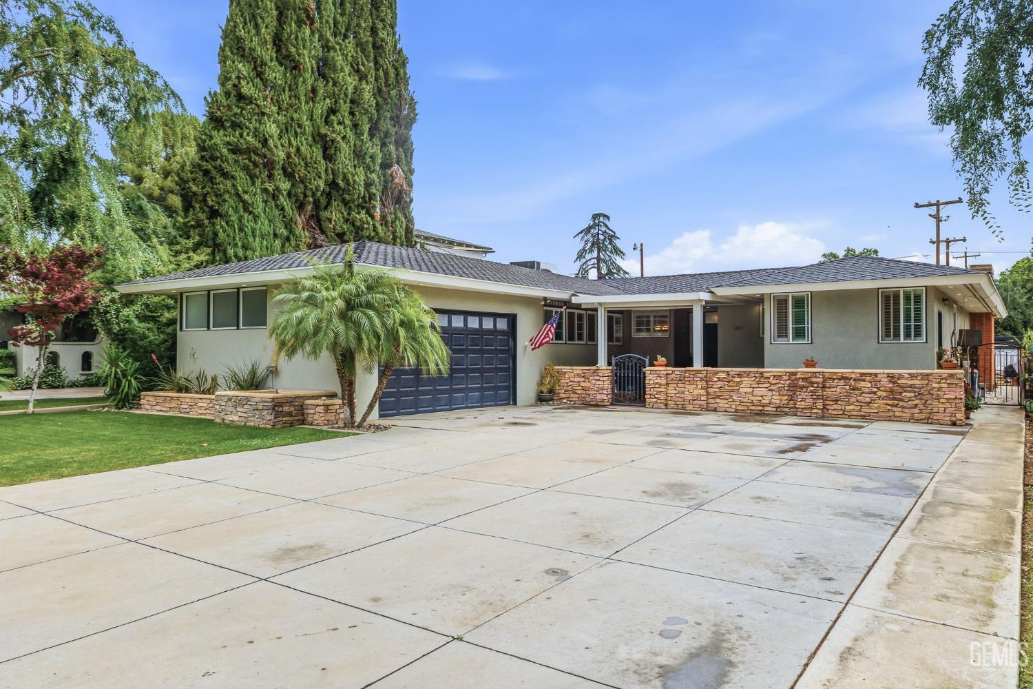 1411 Alta Vista Drive