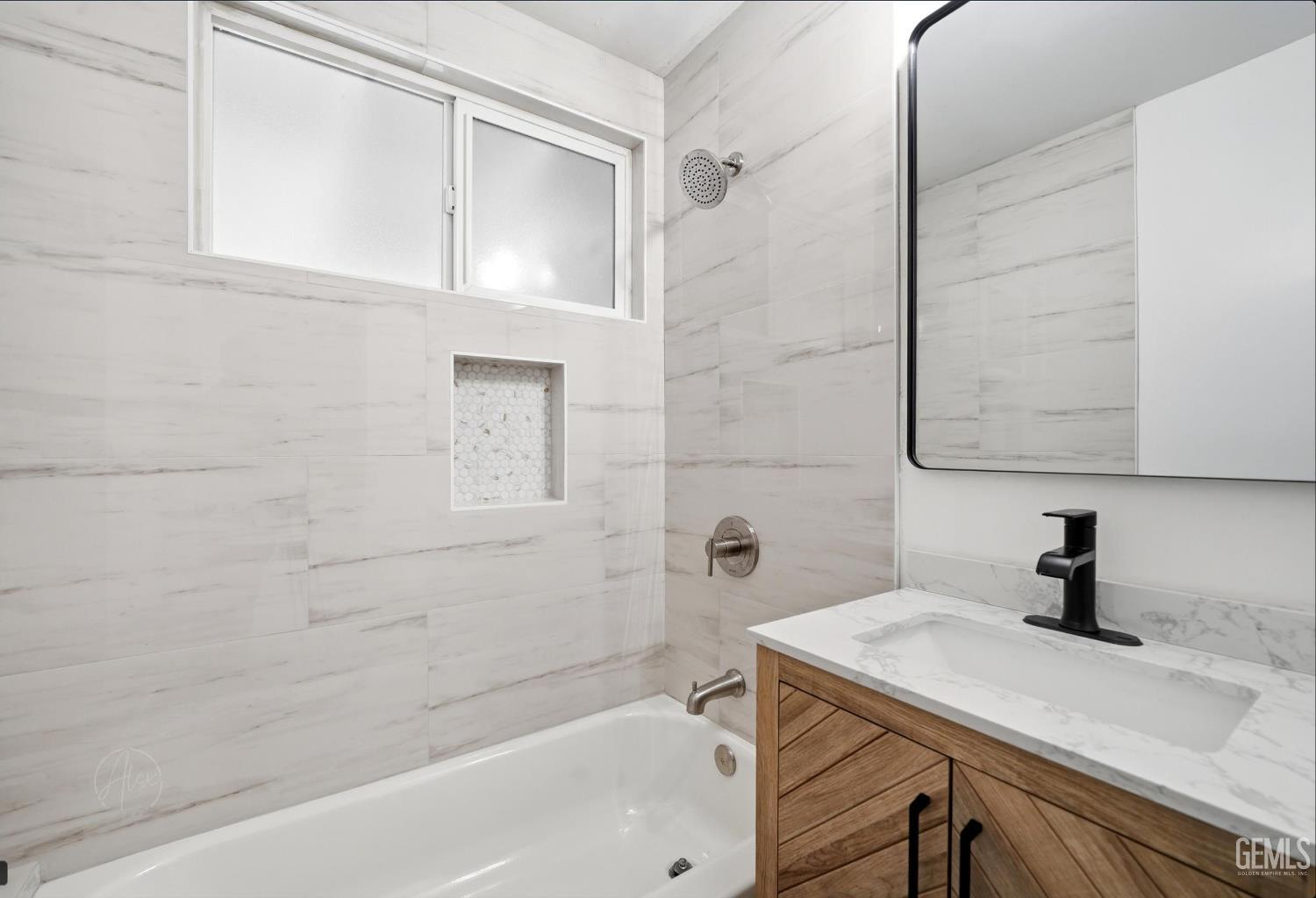 3025 Peerless Avenue — photo 10