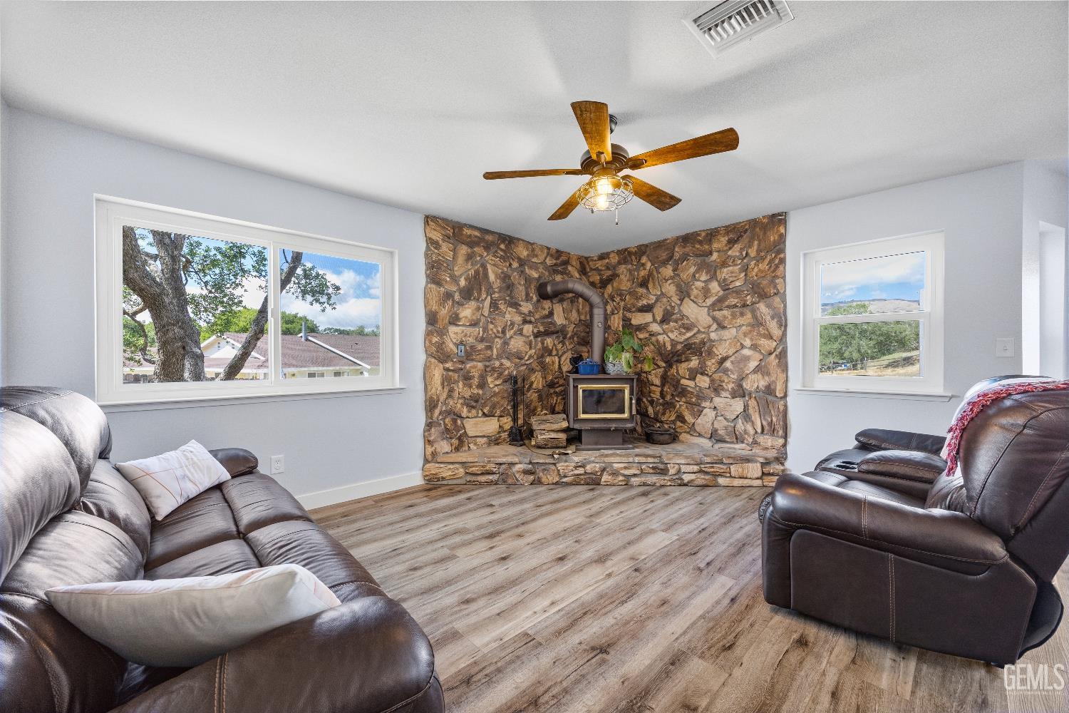 22810 Tom Court — photo 7