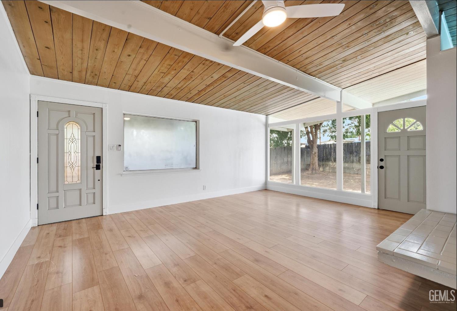3025 Peerless Avenue — photo 5