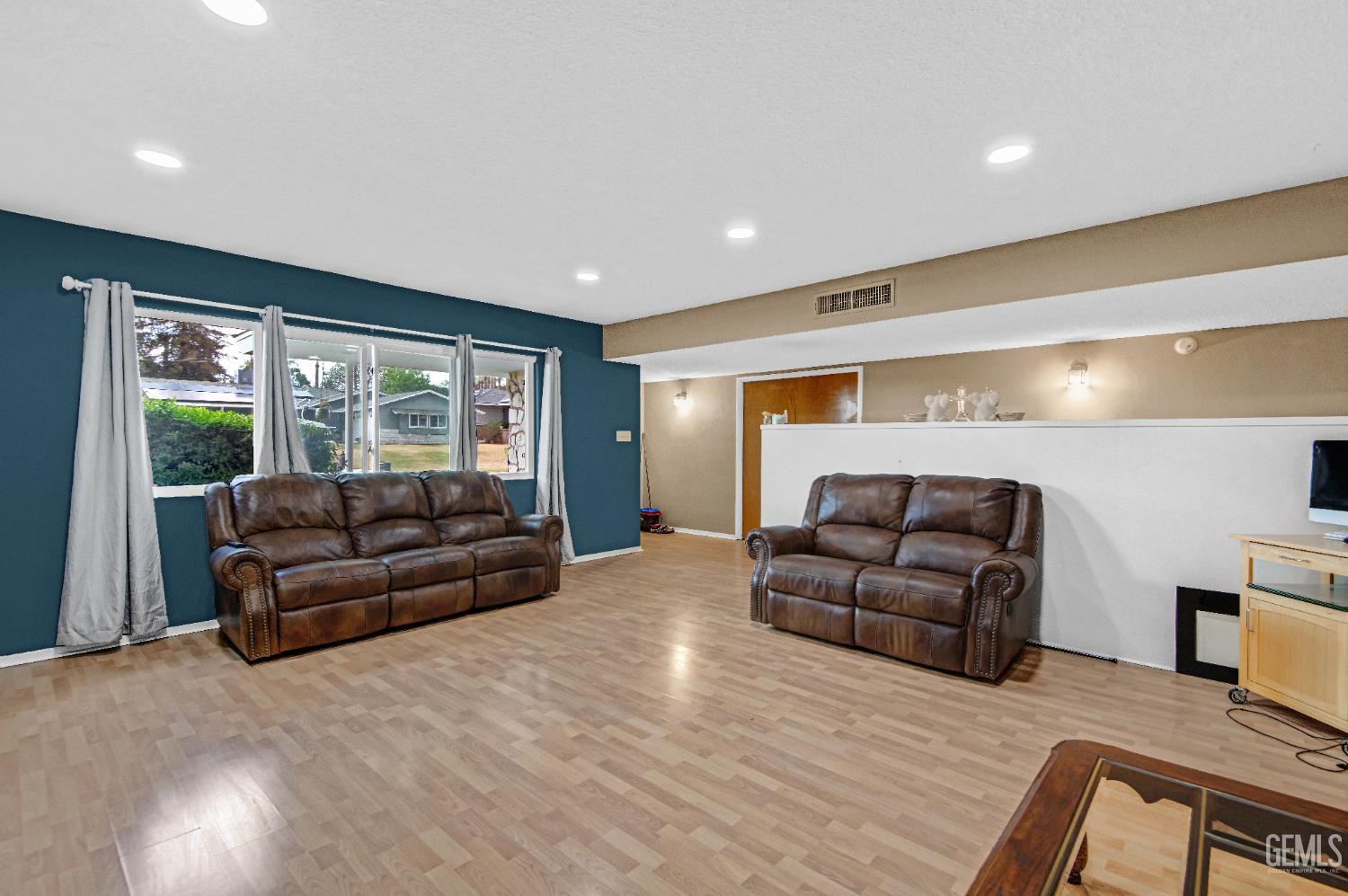 2931 Crest Drive — photo 17