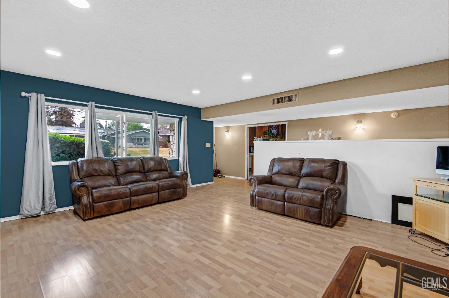 2931 Crest Drive — photo 16