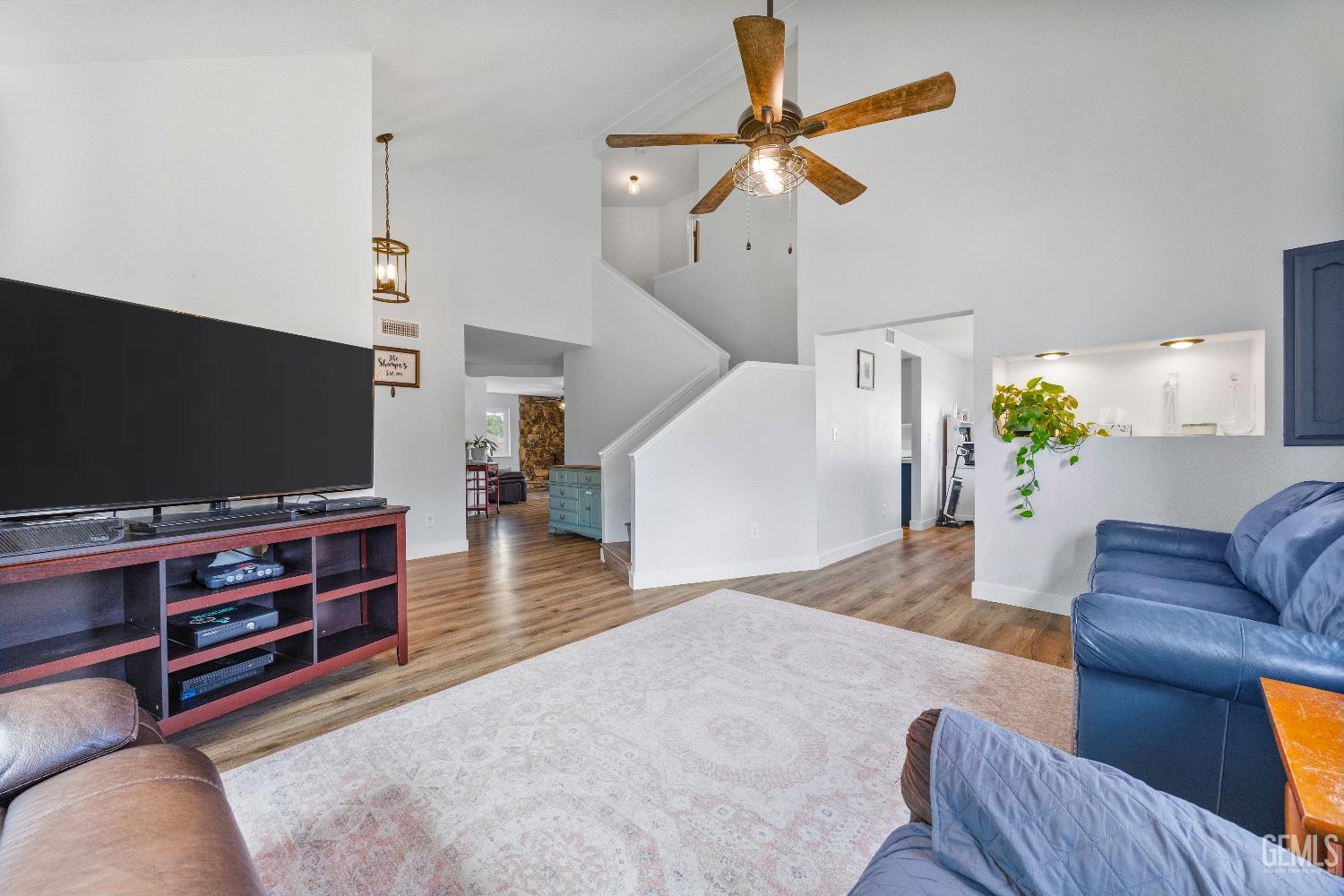 22810 Tom Court — photo 5