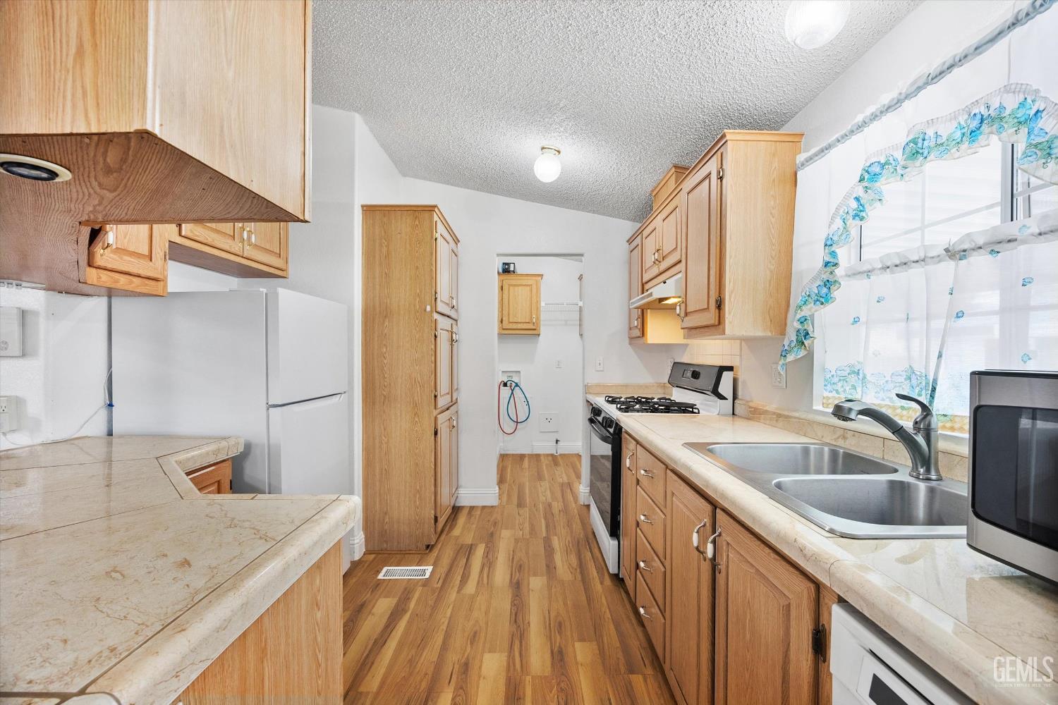 8536 Kern Canyon Road — photo 17