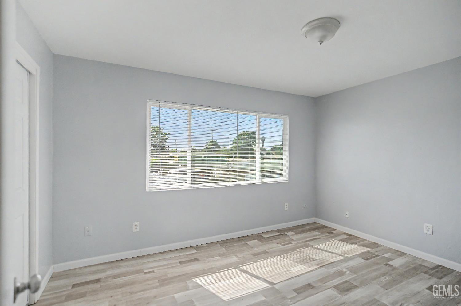 132 Warren Avenue — photo 10