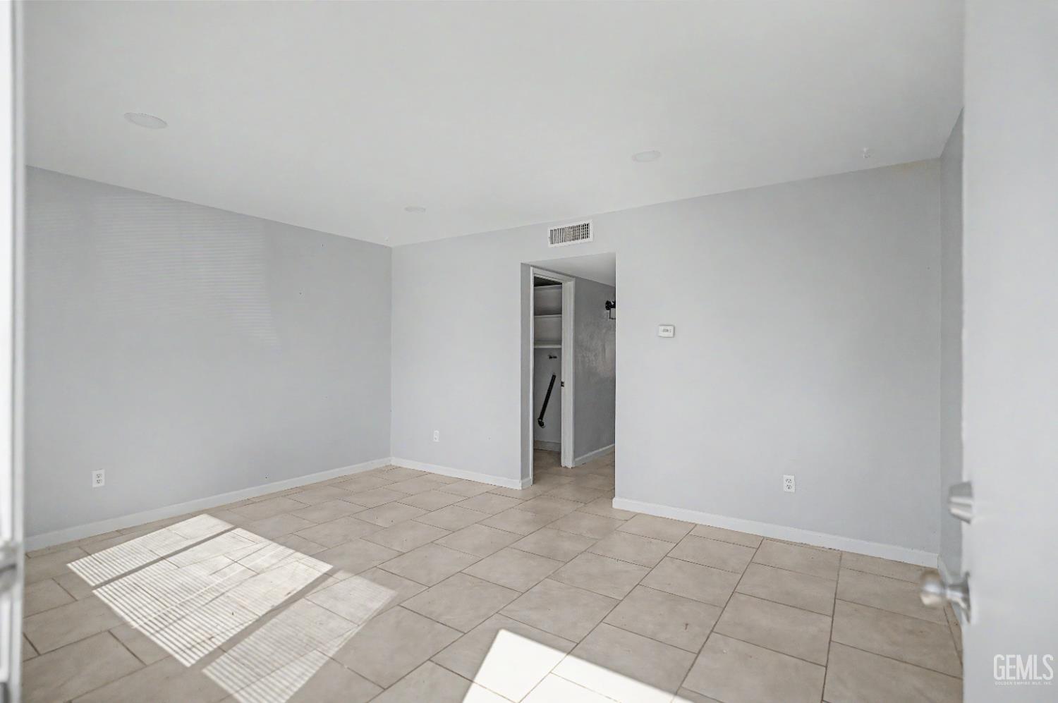 132 Warren Avenue — photo 4