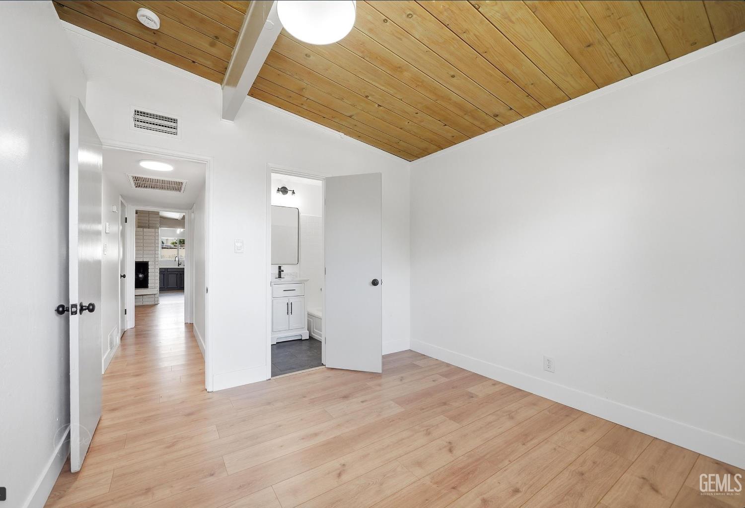 3025 Peerless Avenue — photo 13