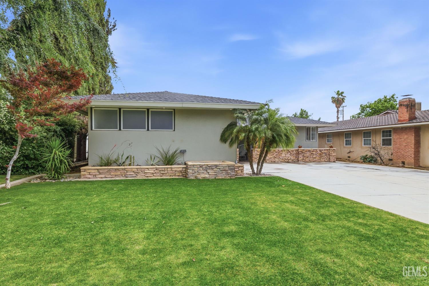 1411 Alta Vista Drive — photo 3