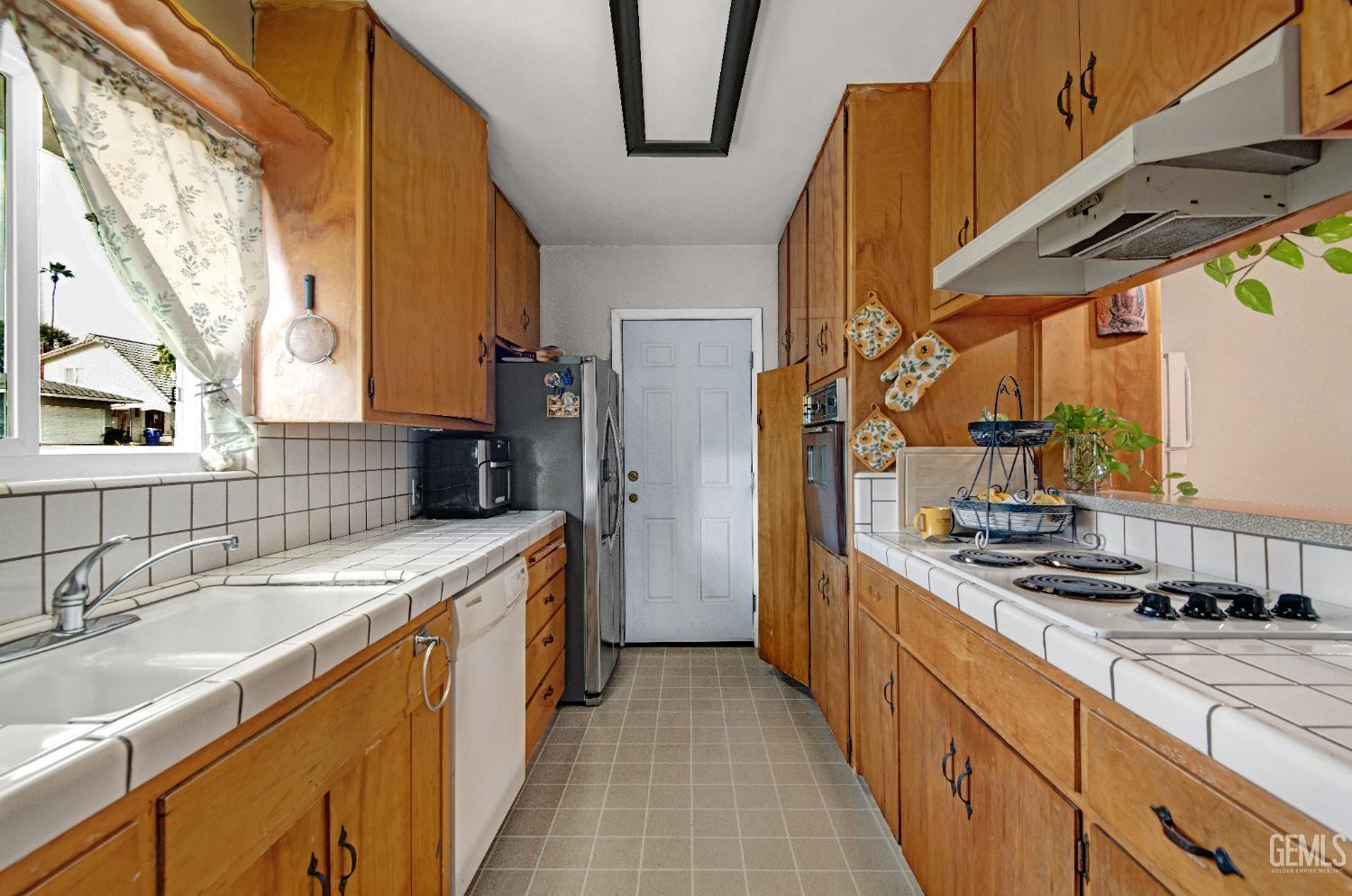 2931 Crest Drive — photo 10