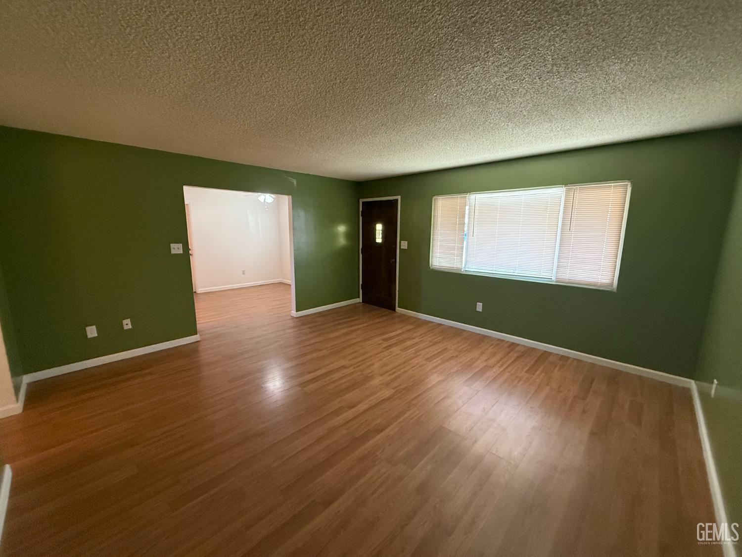 709 Castaic Avenue — photo 3