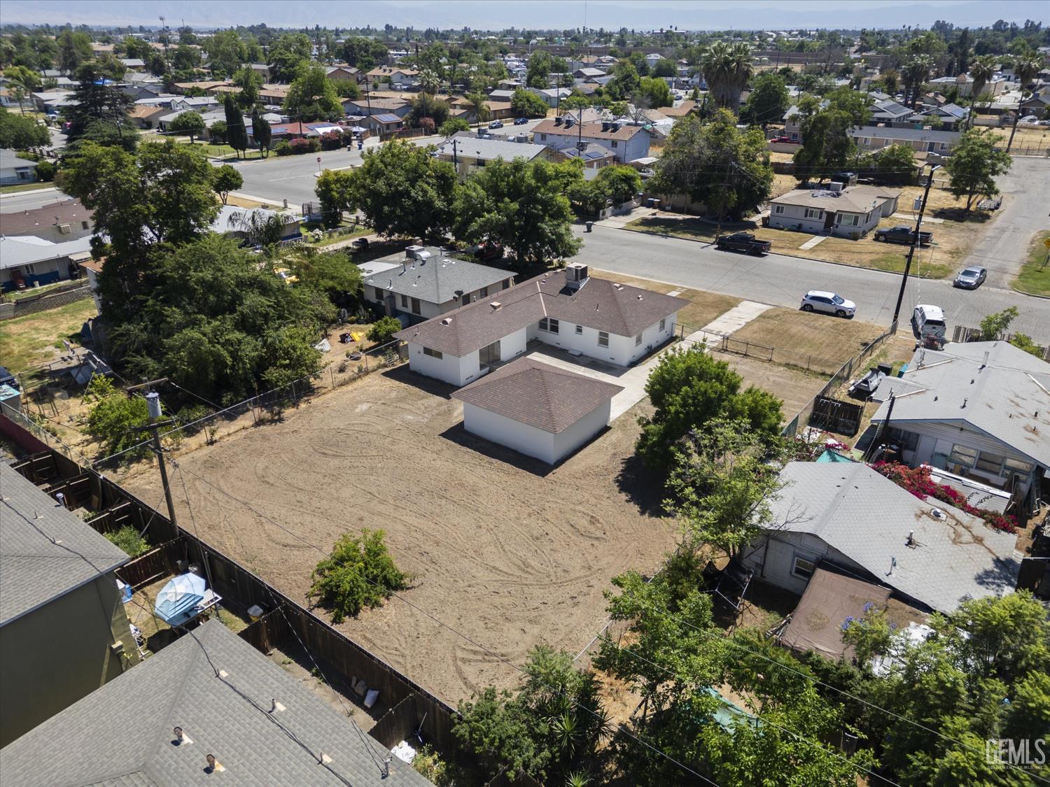 1330 2nd Street — photo 3