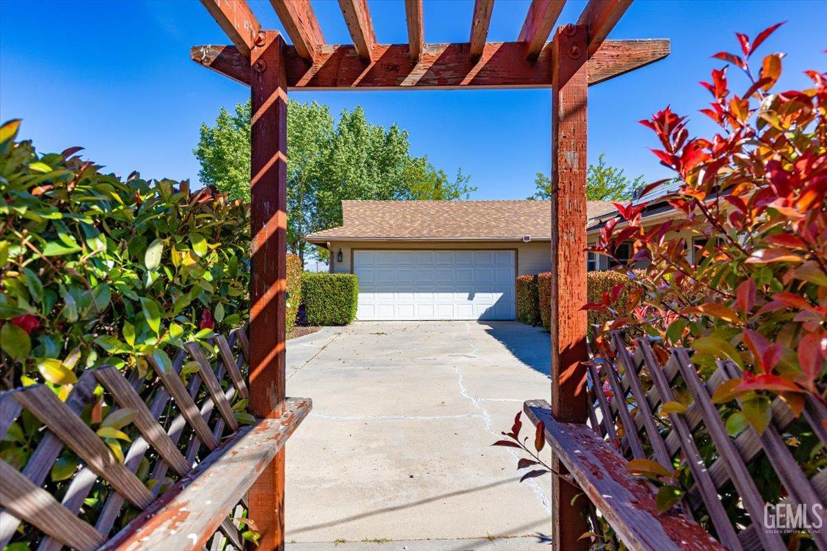 22020 Westwood Boulevard — photo 48