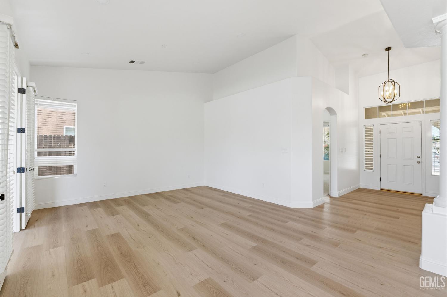 5118 Vista Del Mar Avenue — photo 10