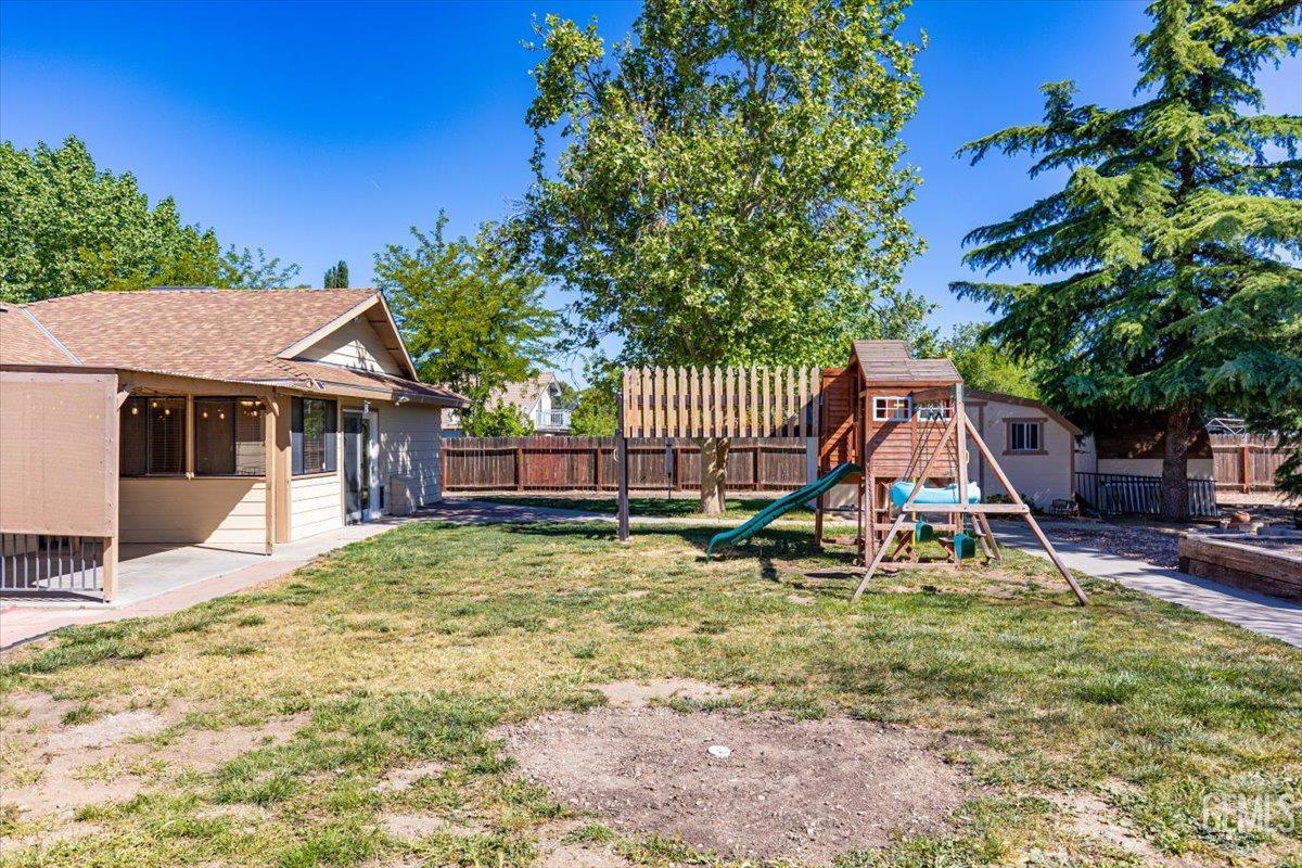 22020 Westwood Boulevard — photo 35