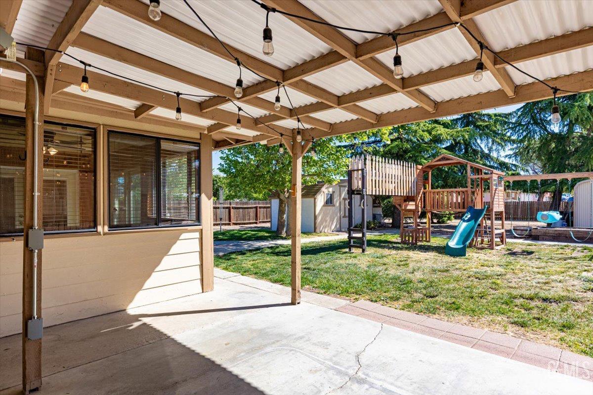 22020 Westwood Boulevard — photo 32