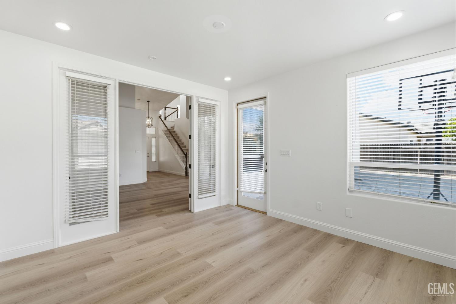 5118 Vista Del Mar Avenue — photo 47