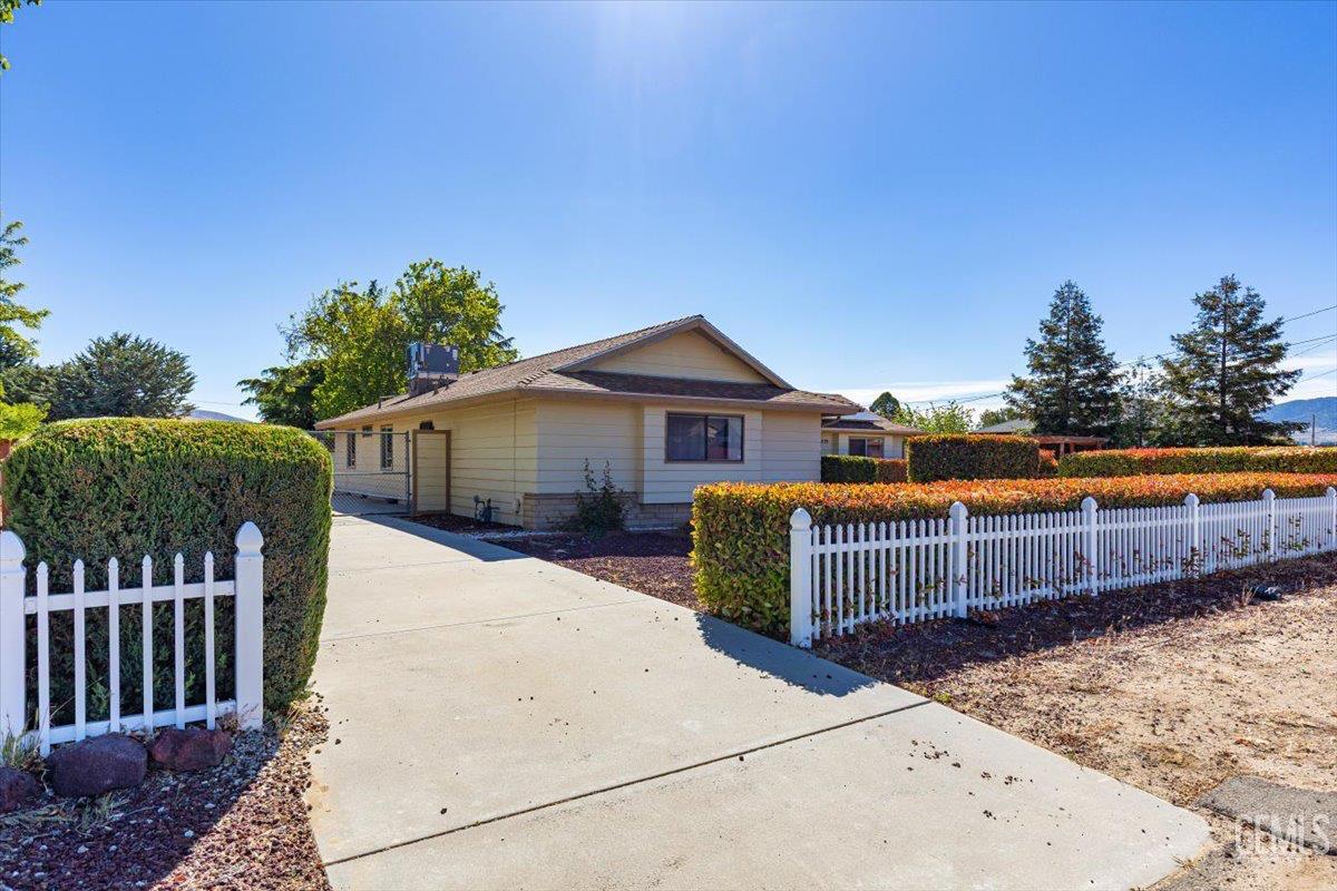 22020 Westwood Boulevard — photo 5