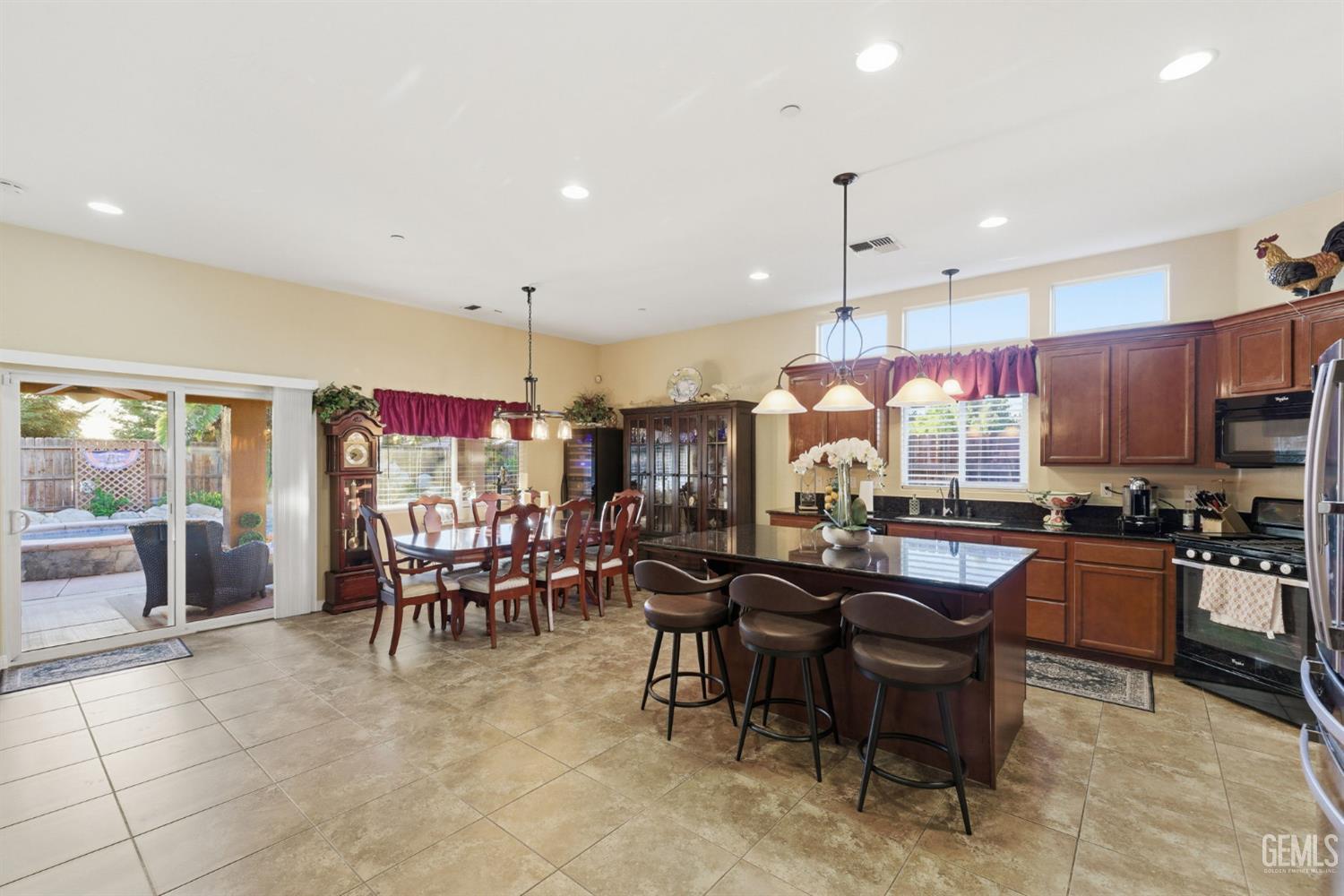7101 Pine Flat Drive — photo 14