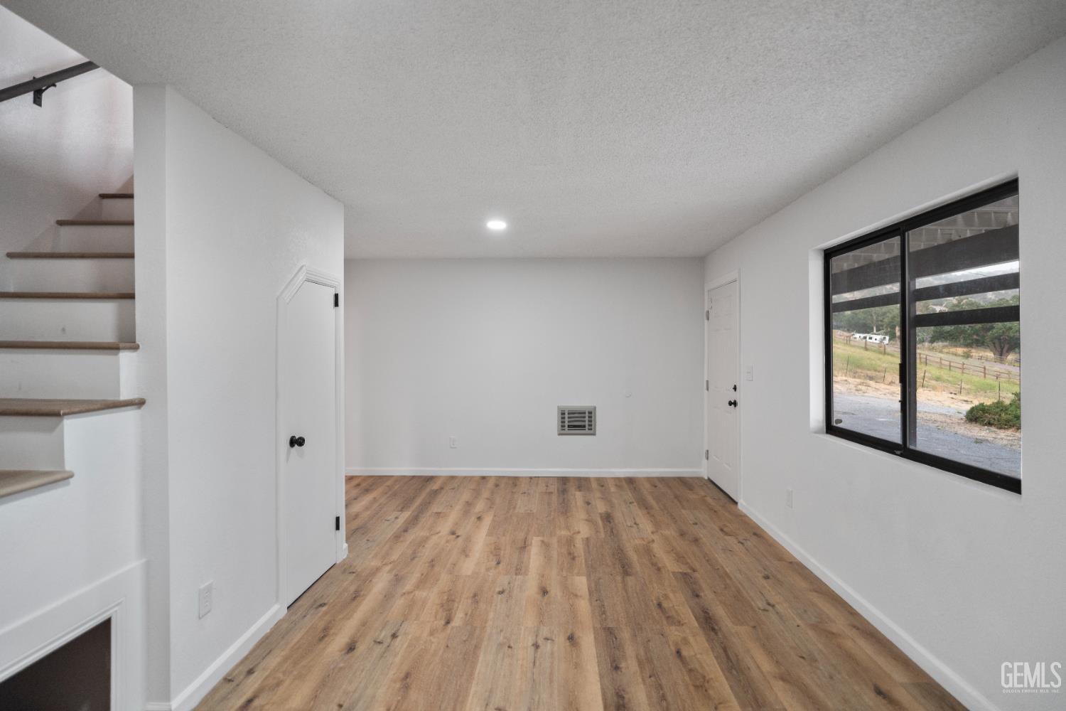 24501 Pueblo Court — photo 38