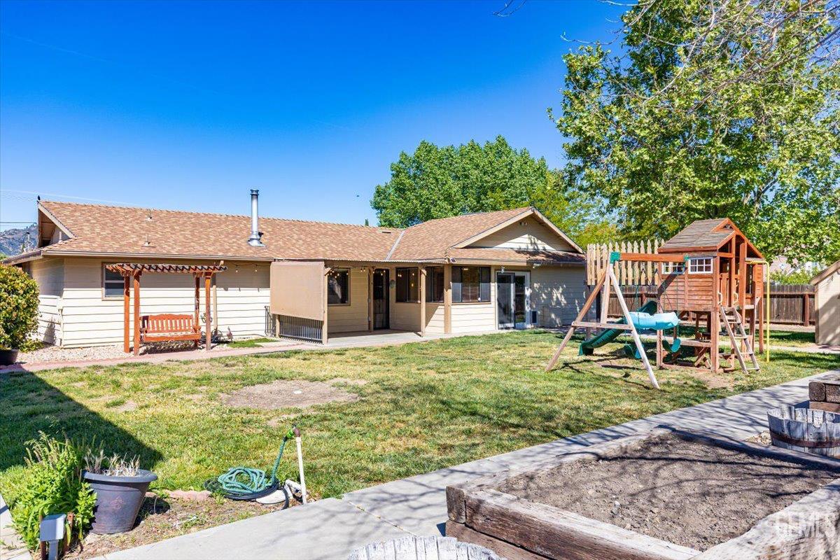 22020 Westwood Boulevard — photo 34