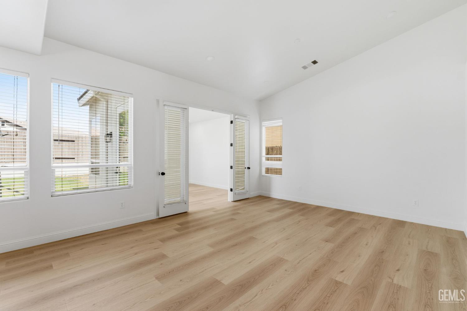 5118 Vista Del Mar Avenue — photo 11