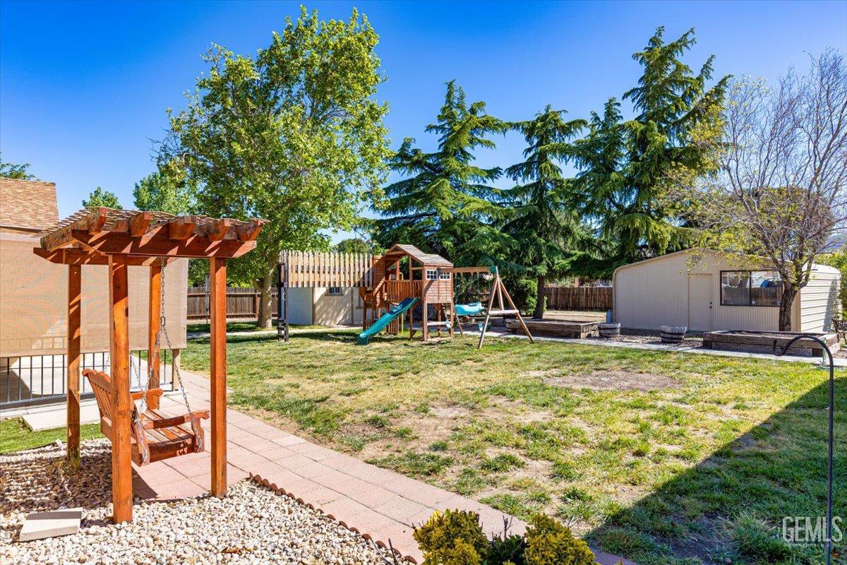 22020 Westwood Boulevard — photo 33