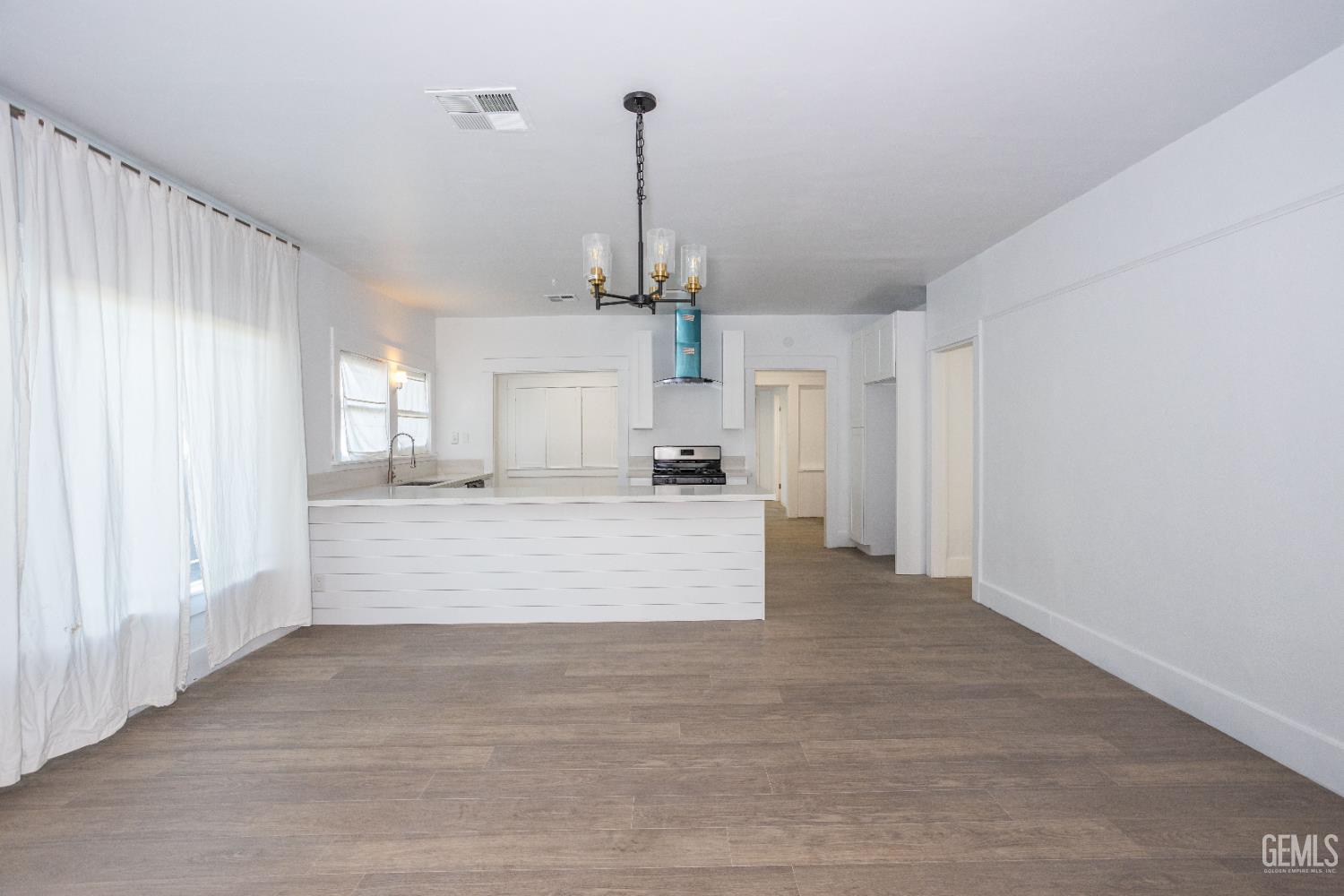 401 Pacific Street — photo 31