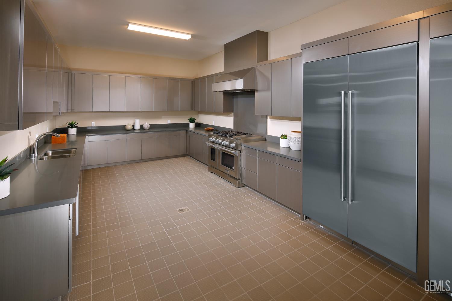 12711 Petaluma — photo 3