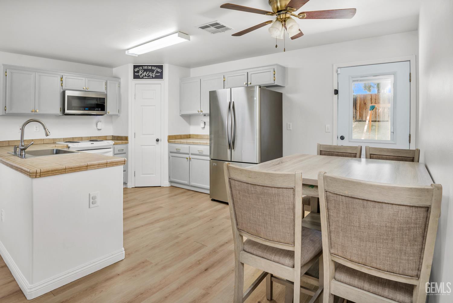 814 Greenwood Meadow Lane — photo 6