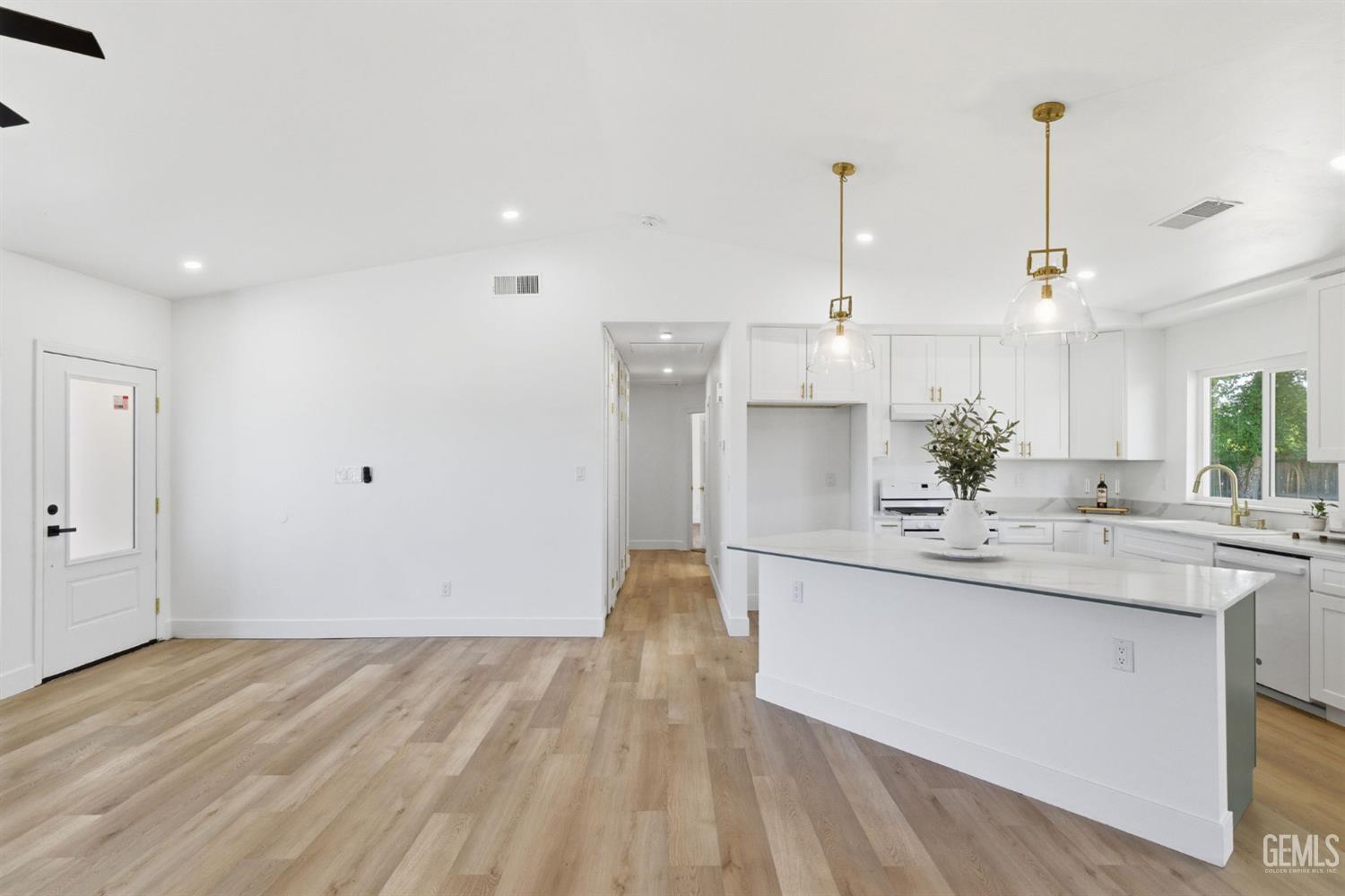 29991 Riverside Street — photo 28