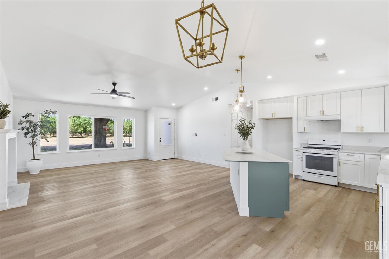 29991 Riverside Street — photo 17