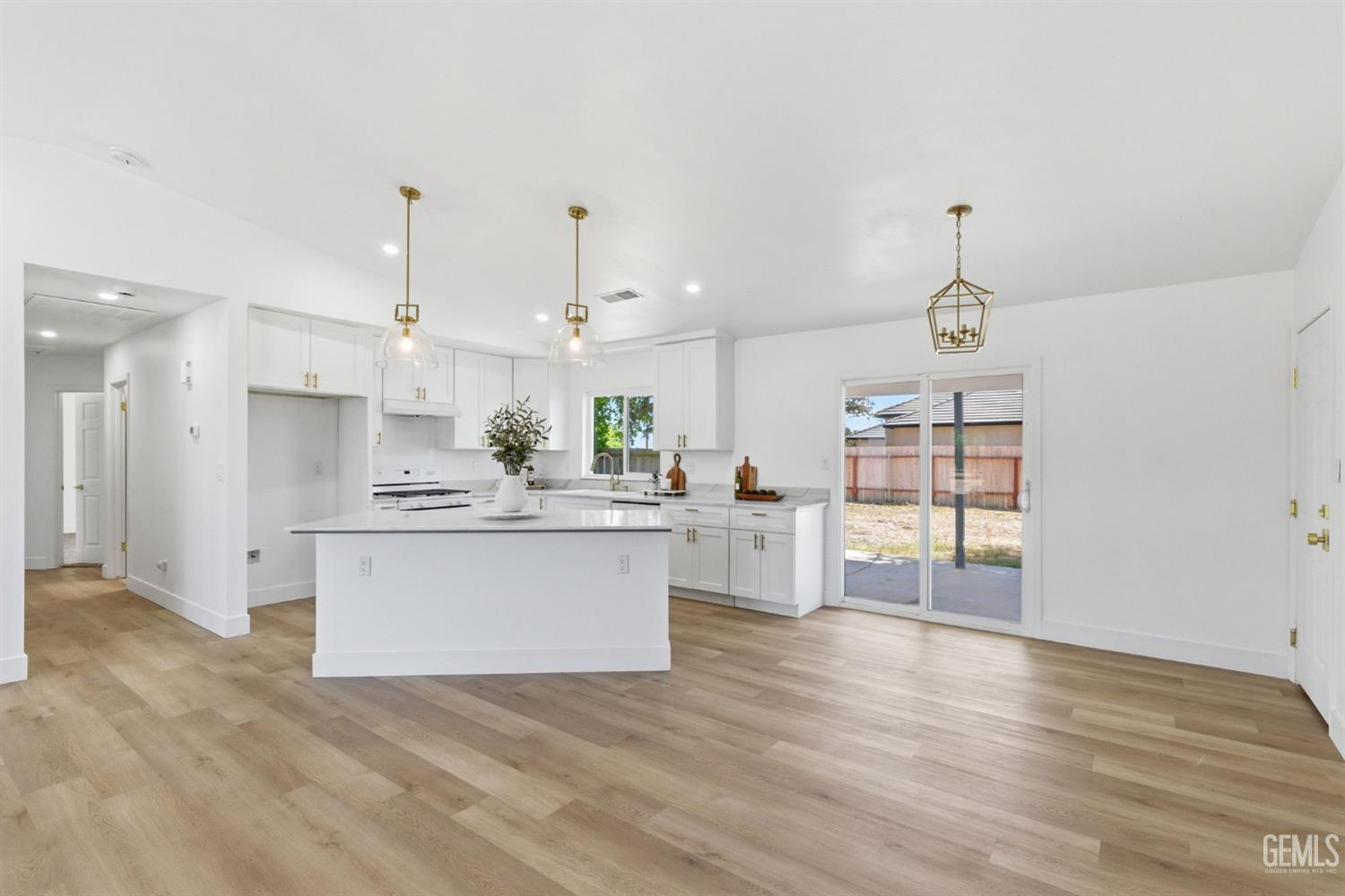 29991 Riverside Street — photo 15