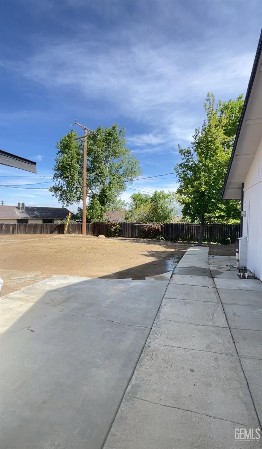 21401 Madre Street — photo 26