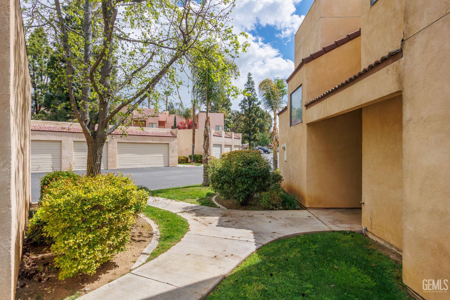 14500 Las Palmas Drive — photo 2