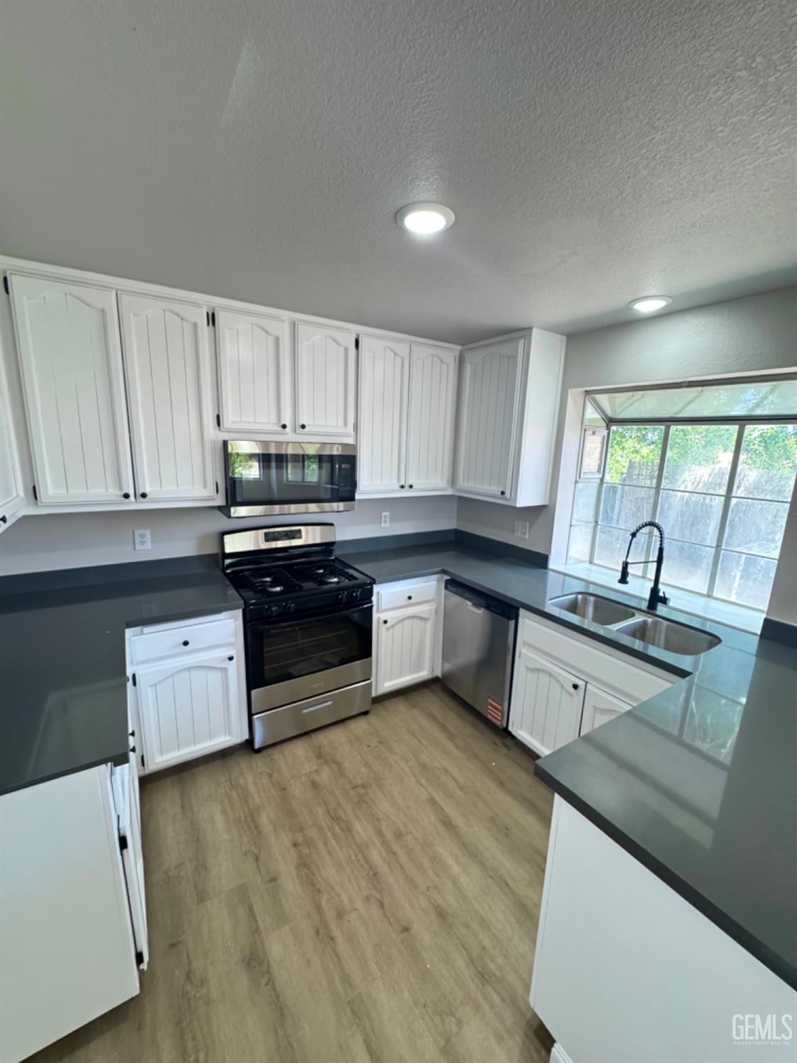 21401 Madre Street — photo 5