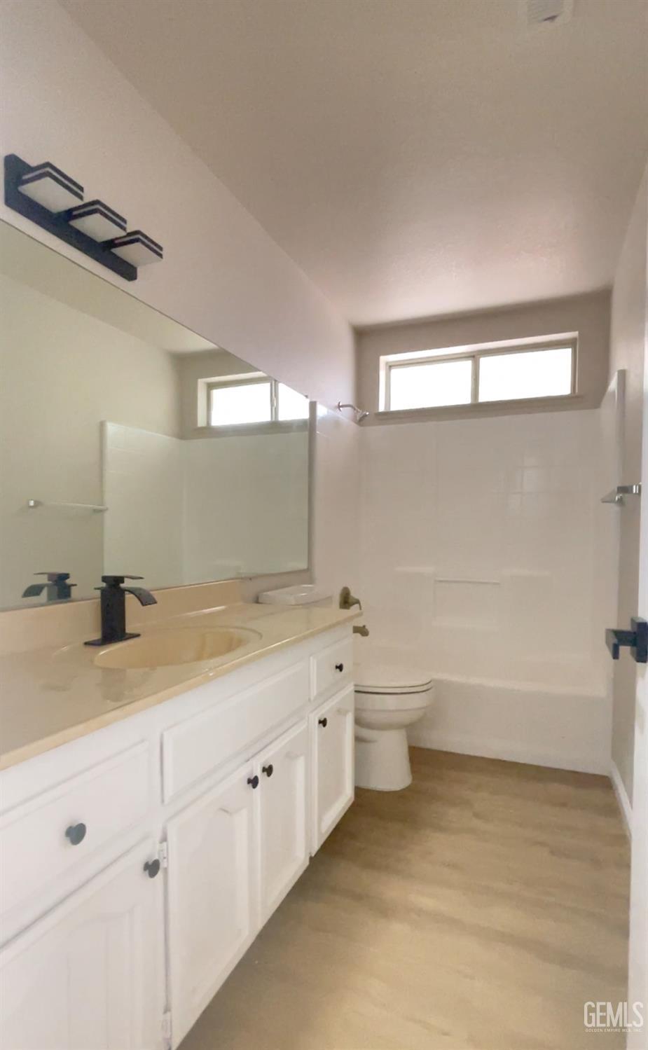 21401 Madre Street — photo 17