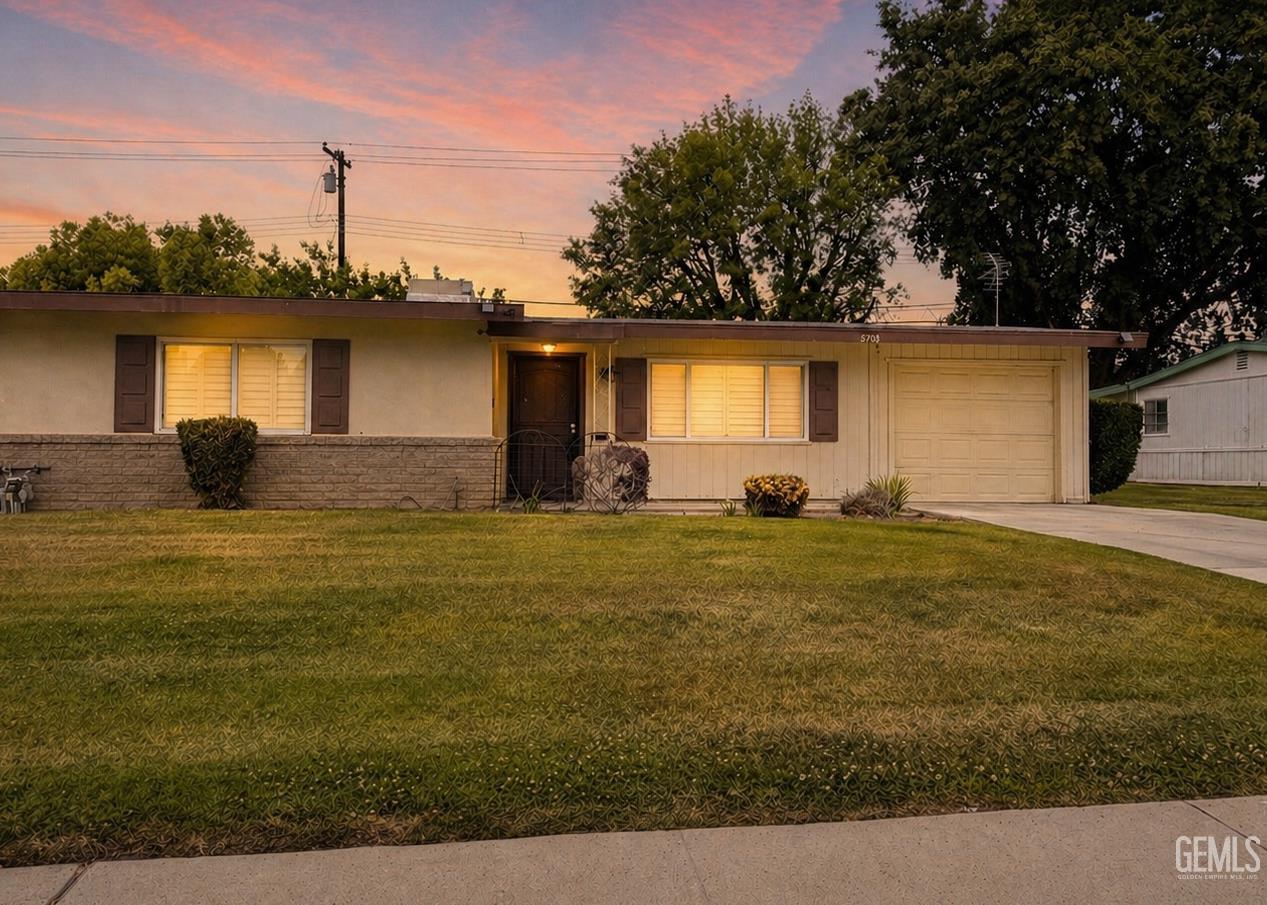 5708 Indian Wells Avenue