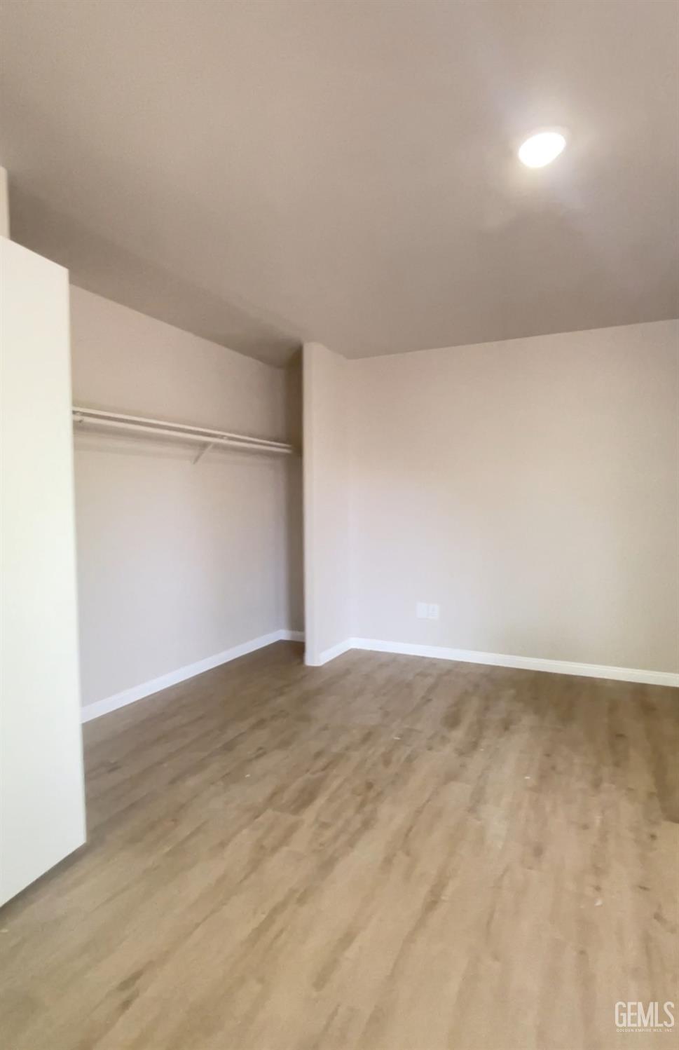 21401 Madre Street — photo 11