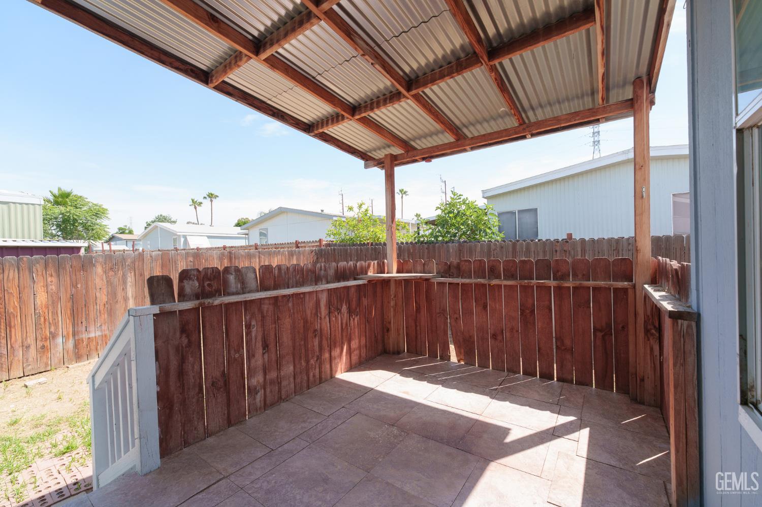 6601 Eucalyptus Drive — photo 21