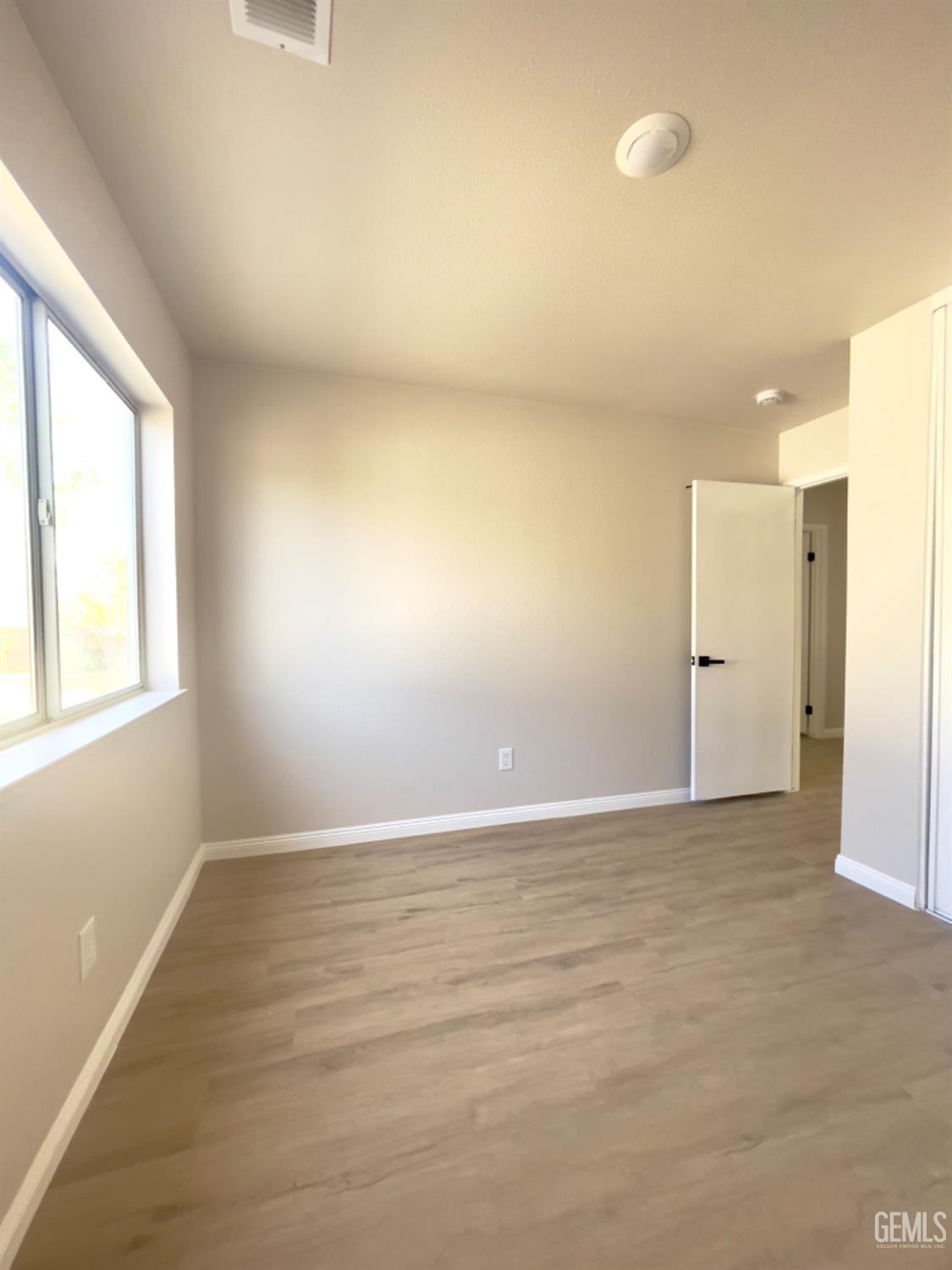 21401 Madre Street — photo 13